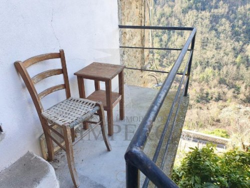 Semi-detached house in Apricale