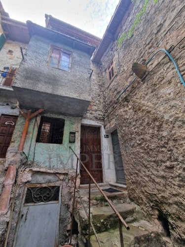 Semi-detached house in Vallecrosia