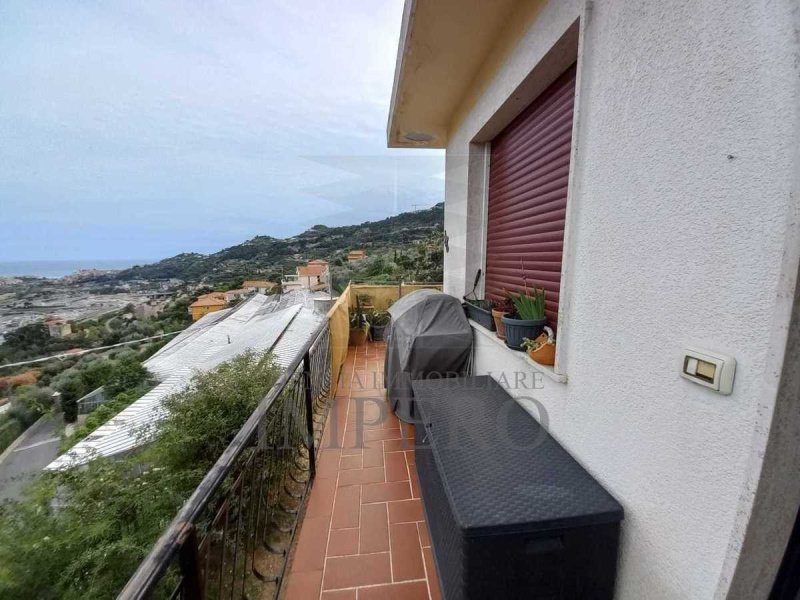 Casa geminada em Ventimiglia