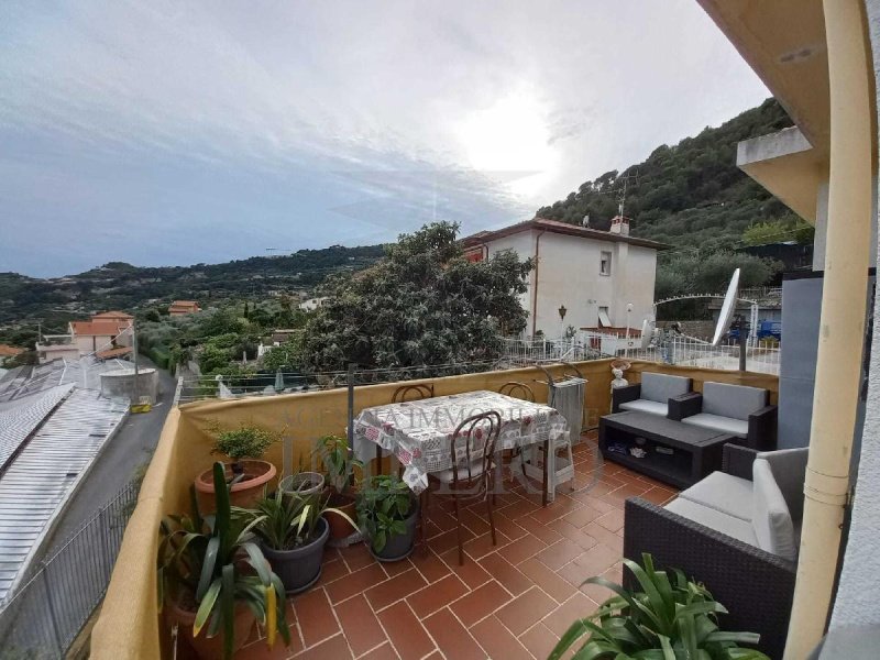 Casa geminada em Ventimiglia