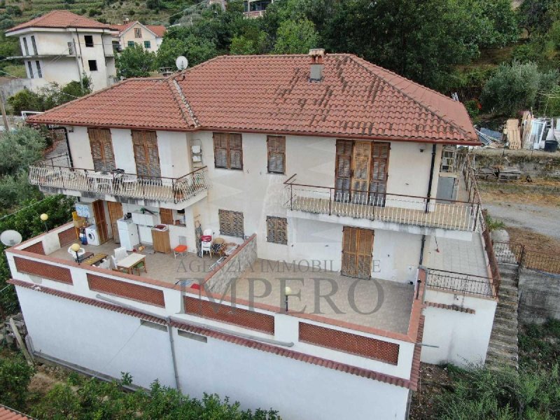 Half-vrijstaande woning in Ventimiglia