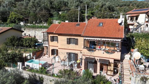 Moradia com terraço em Dolceacqua