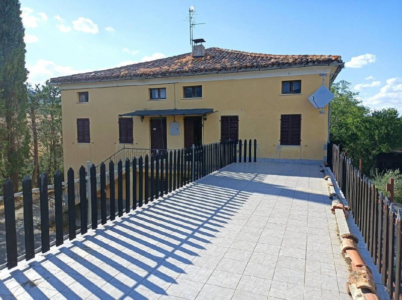 Maison individuelle à San Severino Marche