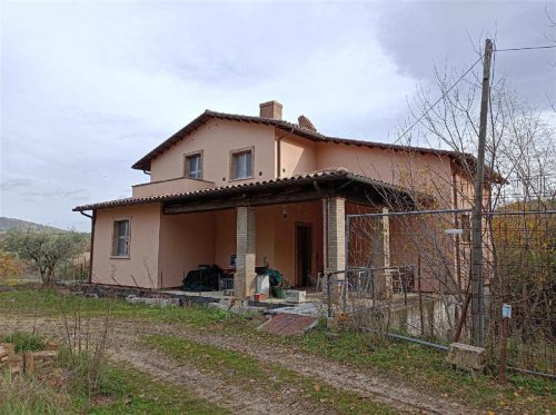 Villa in San Severino Marche