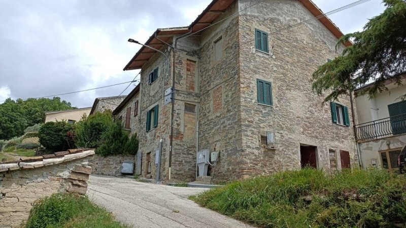 Teto/Chão em San Severino Marche
