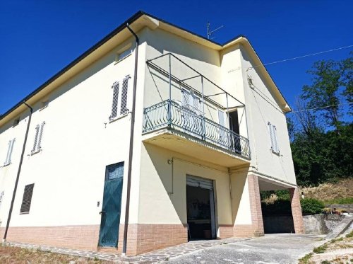 Semi-detached house in San Severino Marche