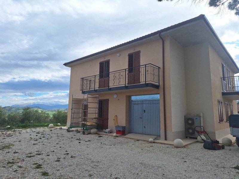 Maison individuelle à San Severino Marche