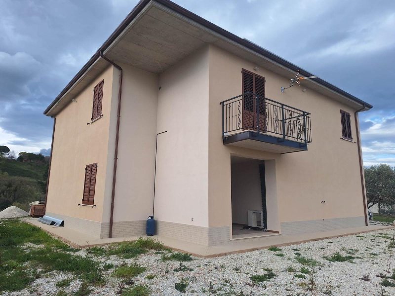 Einfamilienhaus in San Severino Marche