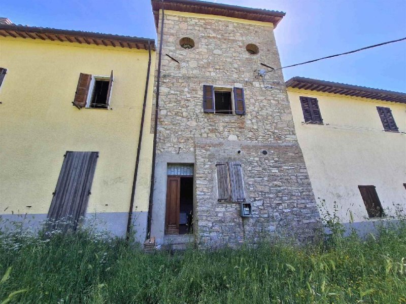 Terraced house in Pioraco