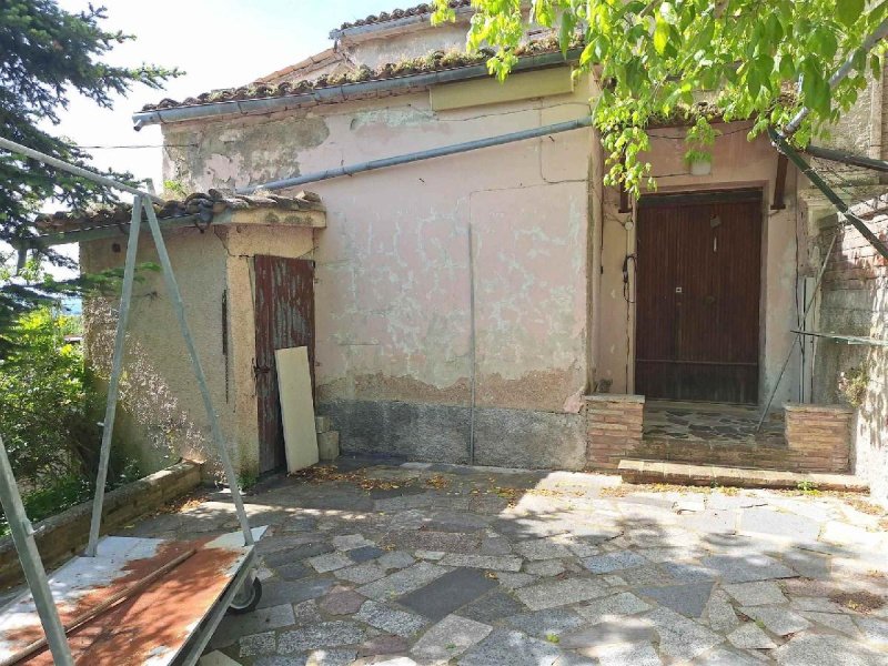 Casa semi indipendente a San Severino Marche