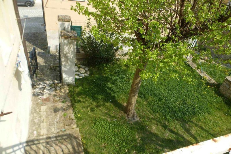 Semi-detached house in San Severino Marche