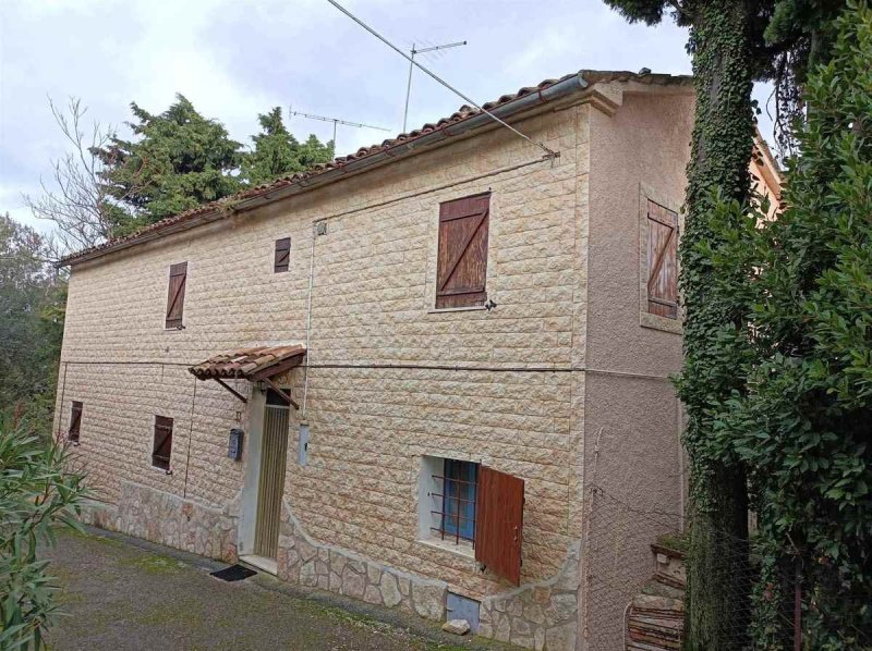 Casa independente em San Severino Marche