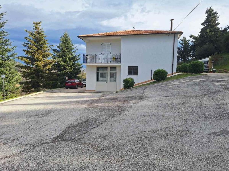 Поселок в Сан-Северино-Марке