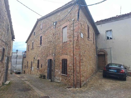 Casa semi indipendente a Castelraimondo