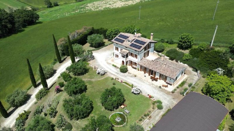 Villa i Montecassiano