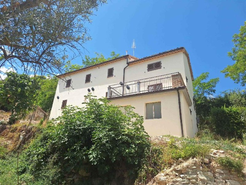 Detached house in San Severino Marche