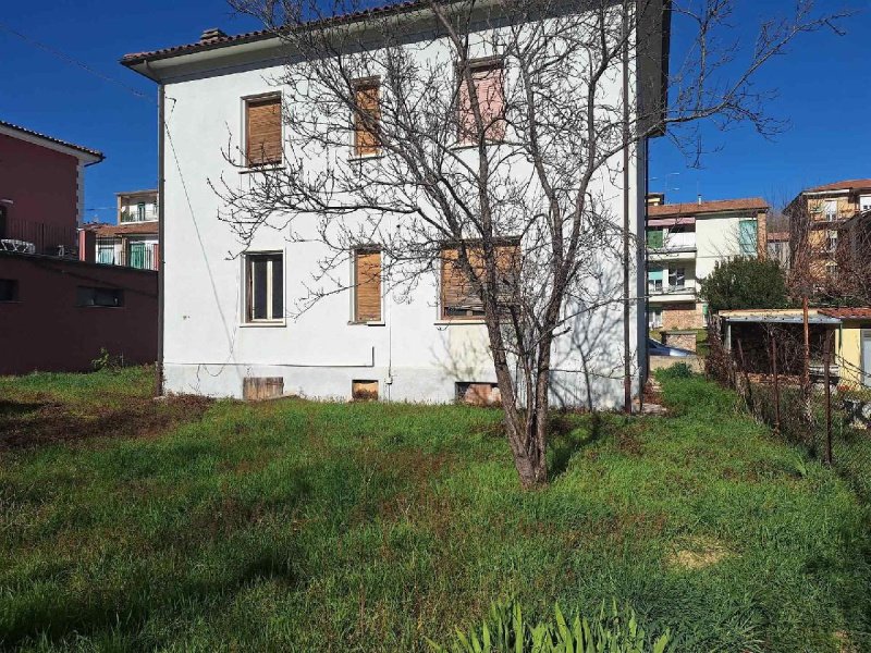 Einfamilienhaus in San Severino Marche