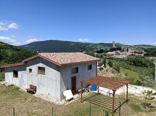 Huis in San Severino Marche