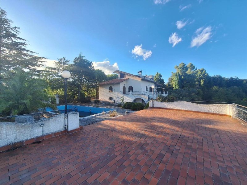 Villa en San Severino Marche