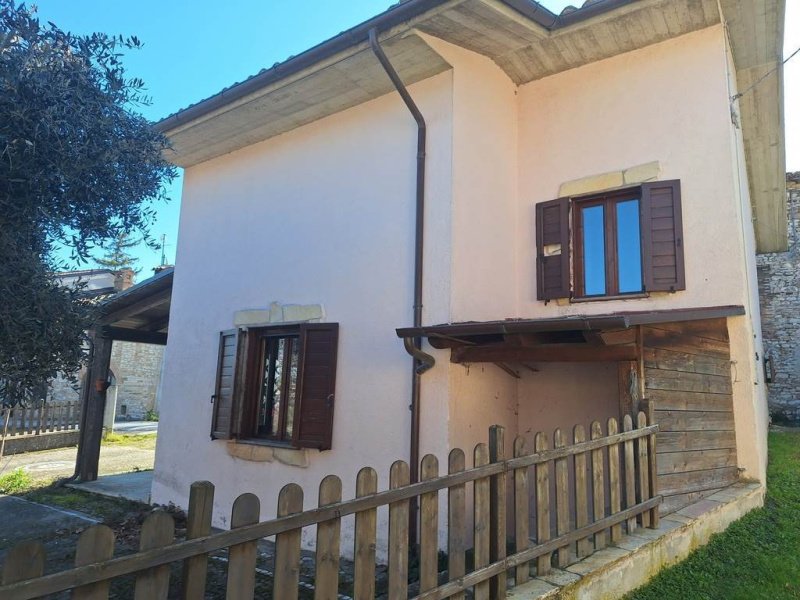 Einfamilienhaus in San Severino Marche
