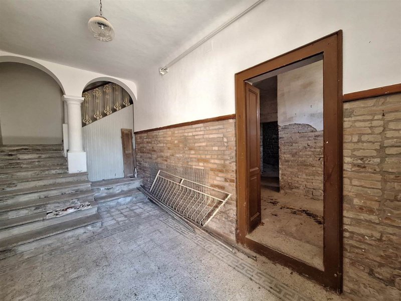 Palast in Castelsantangelo sul Nera