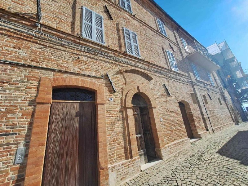 Palast in Castelsantangelo sul Nera