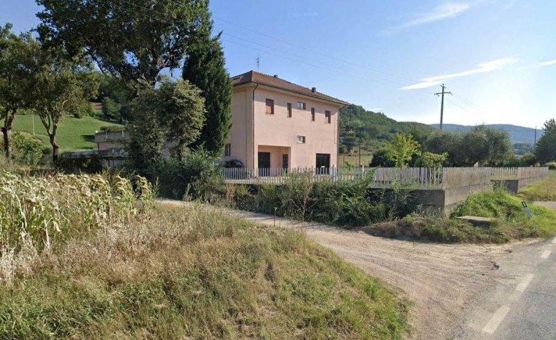 Casa a San Severino Marche
