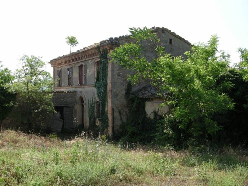 Caserío en Gagliole