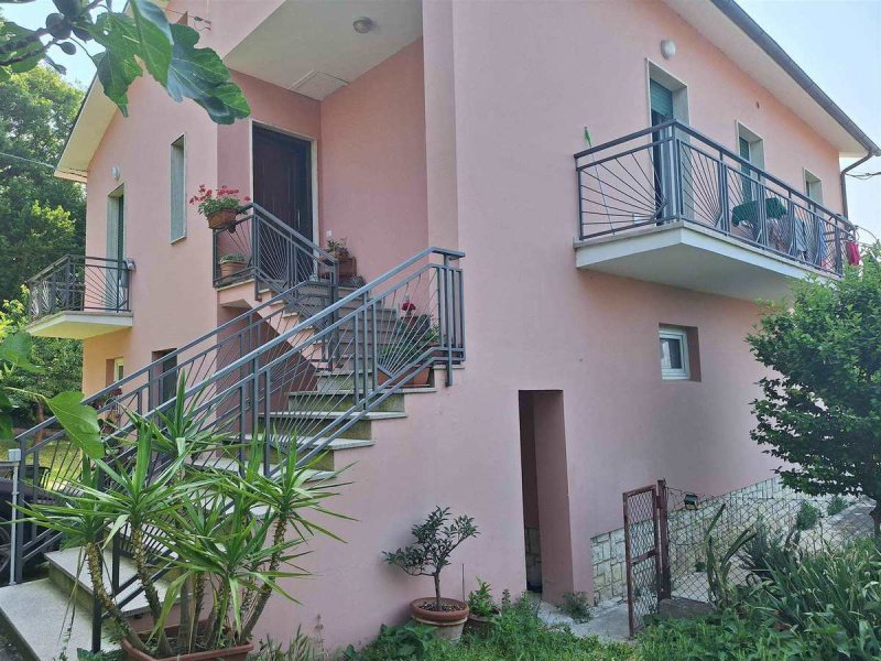 Vrijstaande woning in San Severino Marche