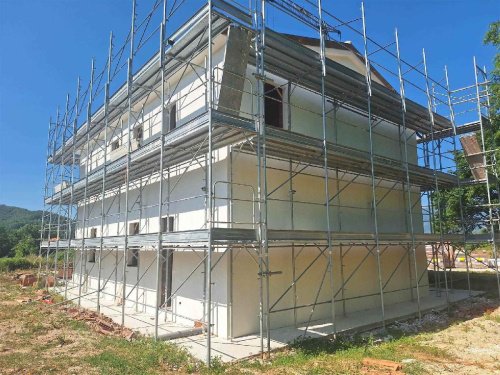 Detached house in Castelraimondo