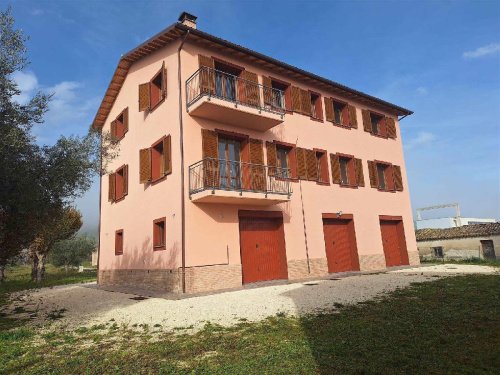 Caserío en San Severino Marche