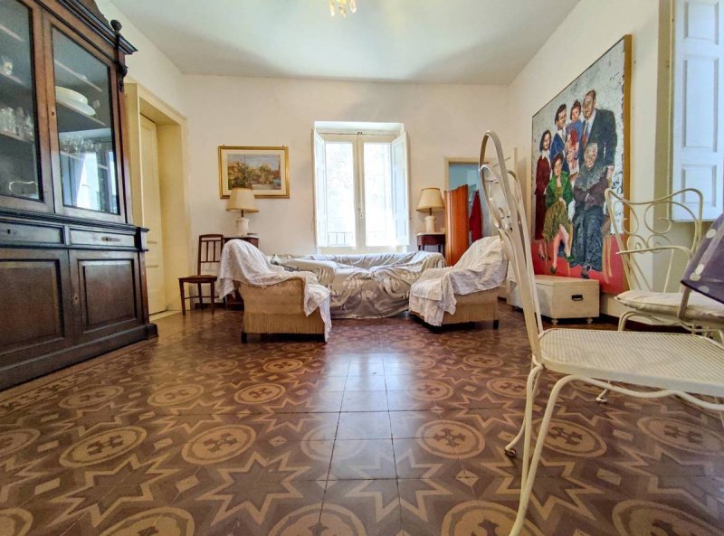 Wohnung in Acireale