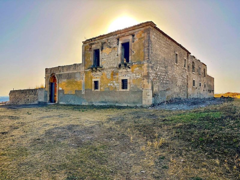 House in Chiaramonte Gulfi