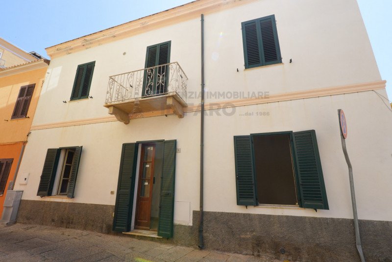 Radhus i La Maddalena