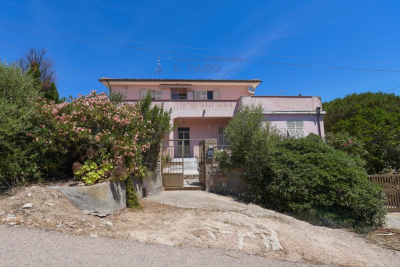 Moradia em La Maddalena