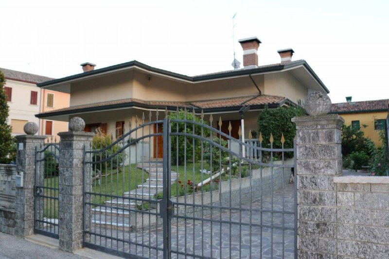 Villa in Latisana