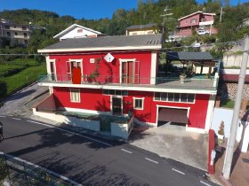 House in Farindola