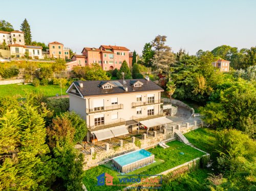 Villa a Mondovì