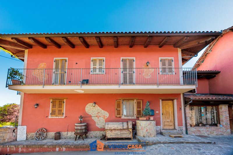 Casa Rural em Belvedere Langhe