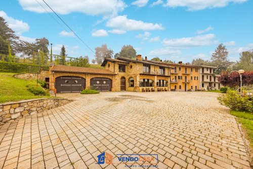 Detached house in Roburent