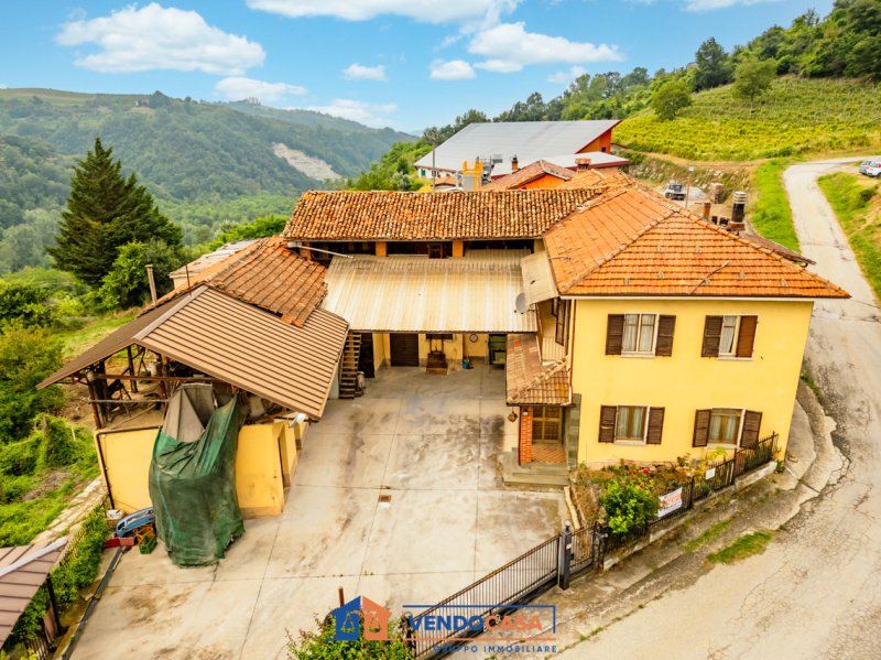 Detached house in Dogliani