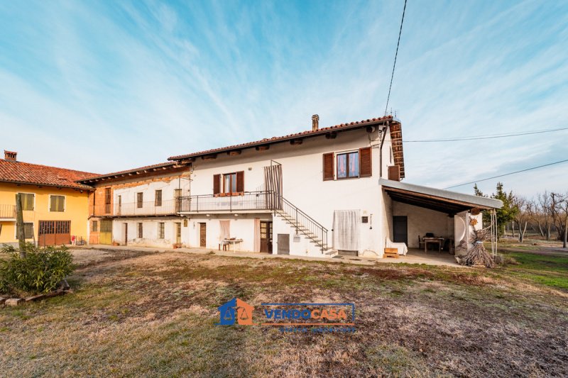 Casa geminada em Dogliani