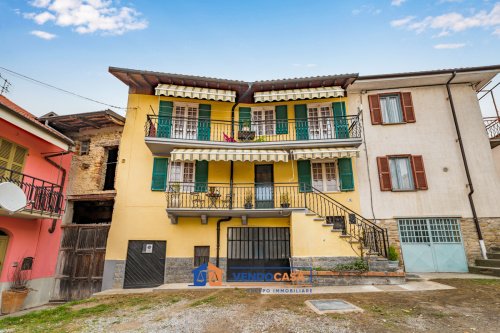 Half-vrijstaande woning in Murazzano