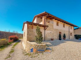 Villa en Monforte de Alba