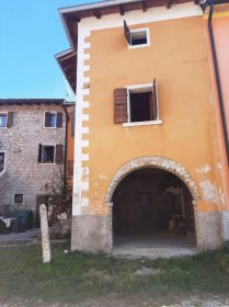 Hus på landet i Caprino Veronese