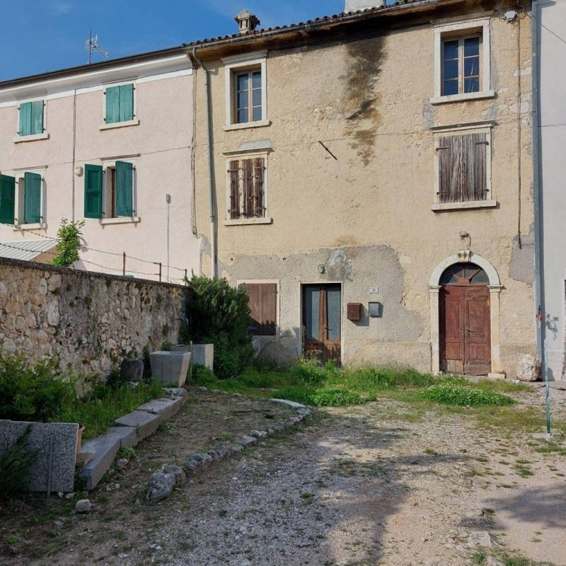 Hus på landet i Caprino Veronese