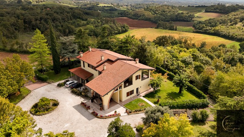 Villa à Sarego