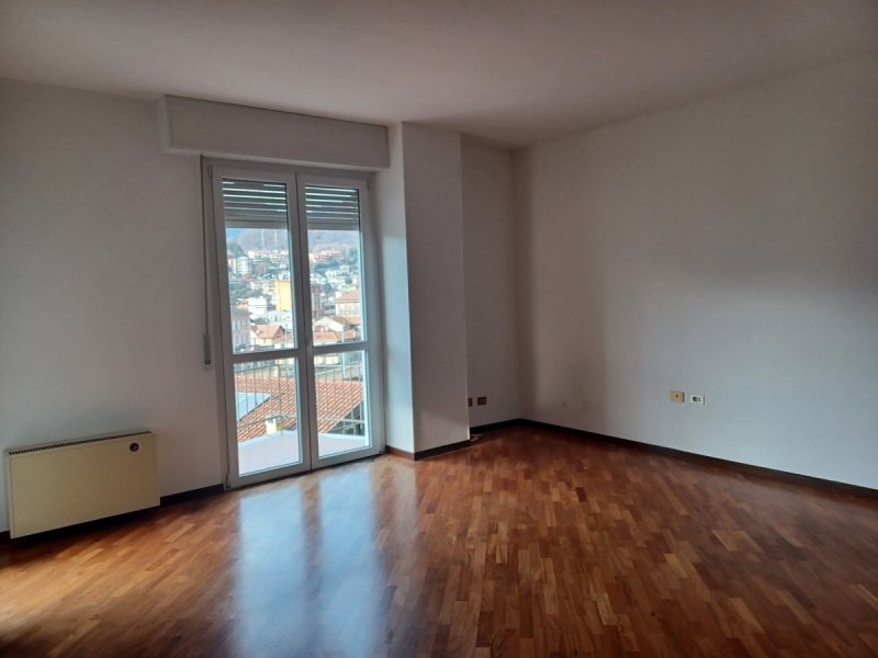 Apartamento em Omegna