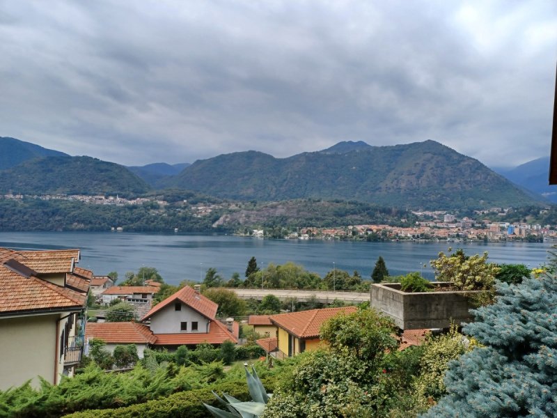 Villa i Omegna