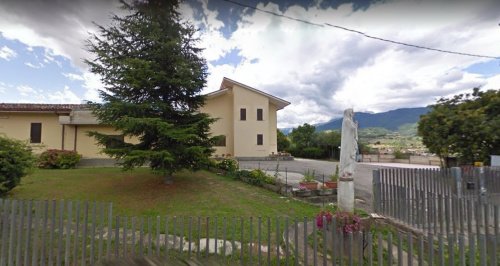 Detached house in Montorio al Vomano